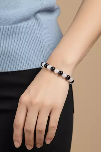  unisex black & white beaded bracelet