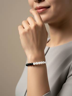  unisex black & white crystal beaded bracelet 1