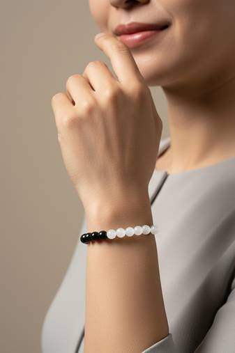  unisex black & white crystal beaded bracelet