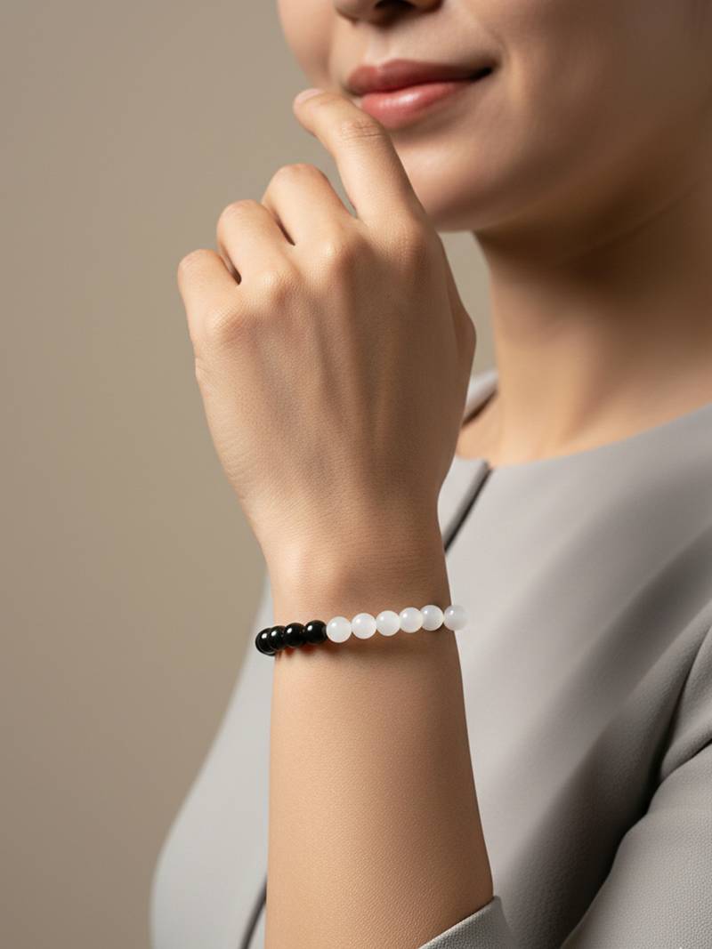  unisex black & white crystal beaded bracelet