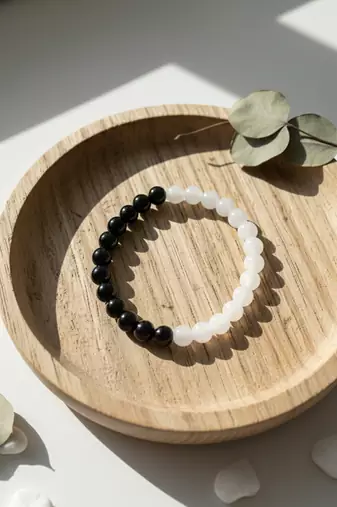  unisex black & white crystal beaded bracelet