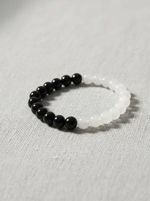  unisex black & white crystal beaded bracelet 4