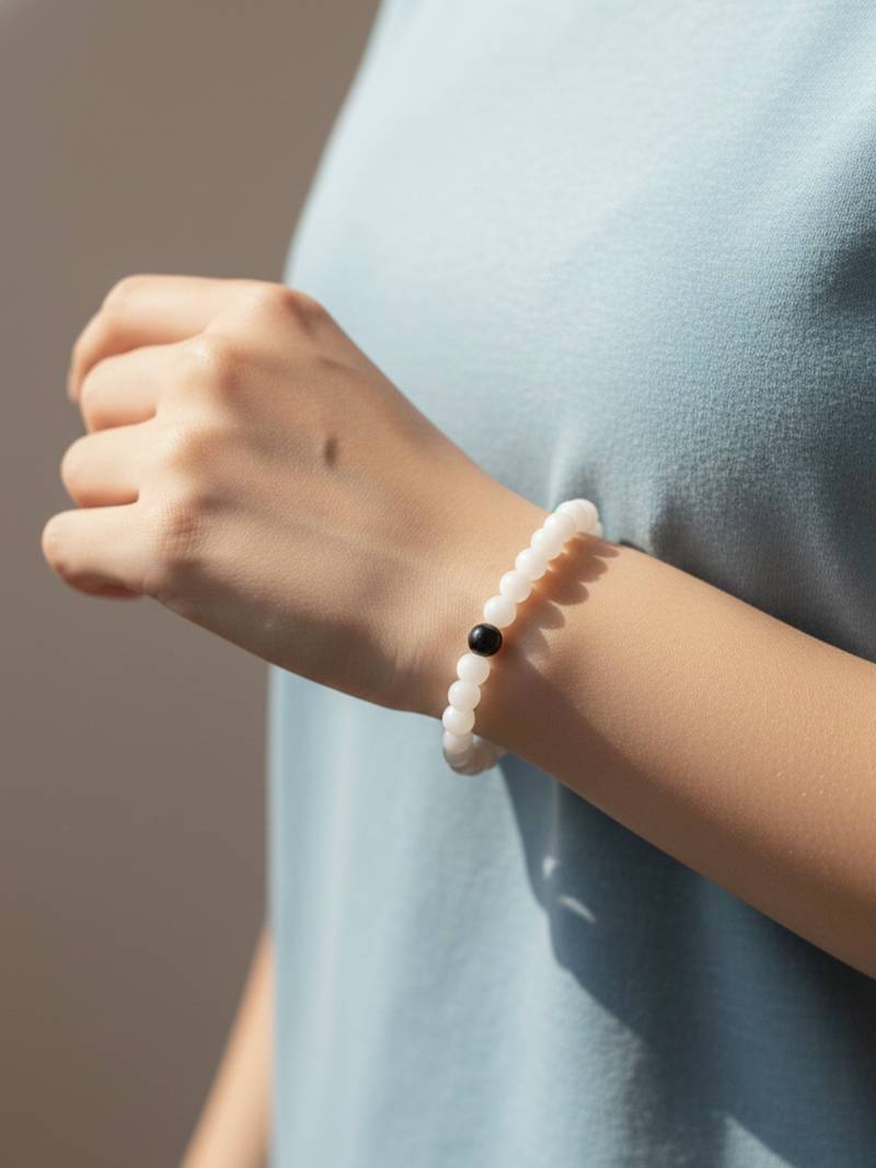  unisex white & black crystal beaded bracelet