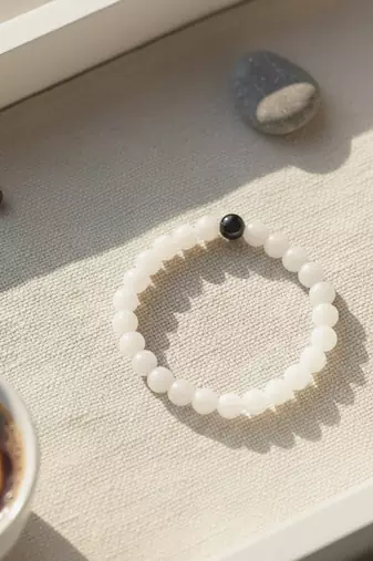  unisex white & black crystal beaded bracelet