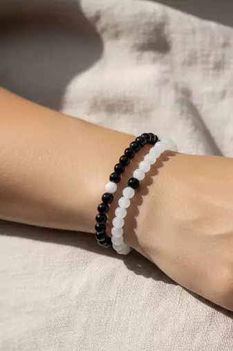  unisex set of 2 black & white crystal beaded bracelet