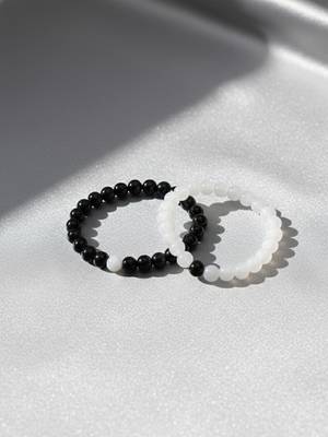  unisex set of 2 black & white crystal beaded bracelet 3