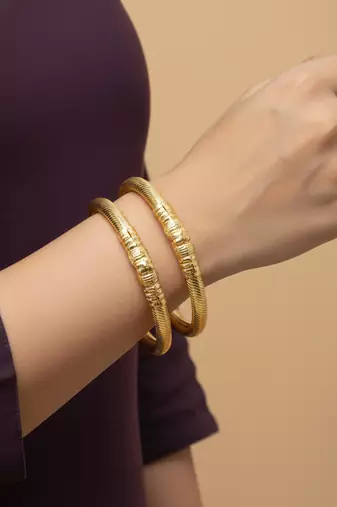  women set of 2 gold plated traditional kada bangle