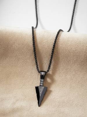  men's black arrow shaped rhodium plated pendant with chain  2