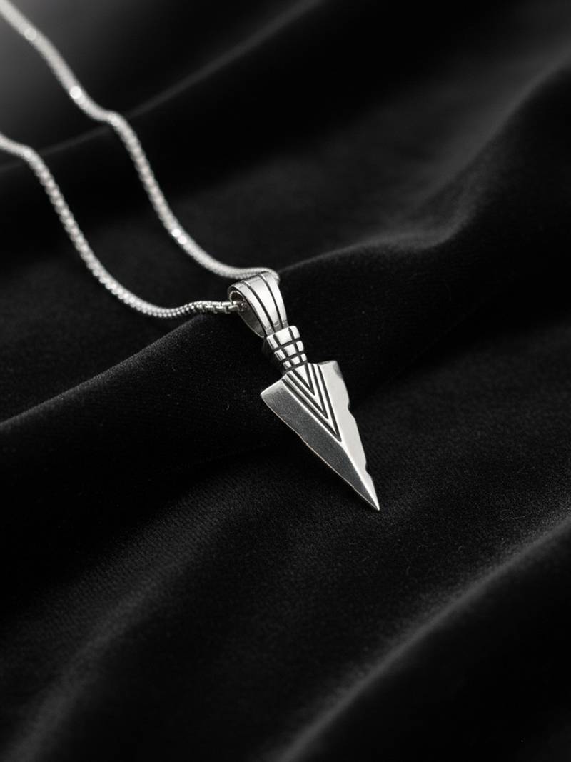  men's arrow shaped silver plated pendant with chain 