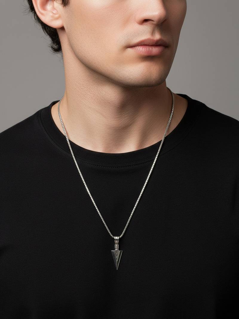  men's arrow shaped silver plated pendant with chain 