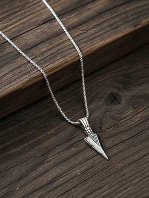  men's arrow shaped silver plated pendant with chain  4