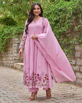 Pink chanderi silk sequin v-neck kurta set with embroidered chanderi dupatta 1