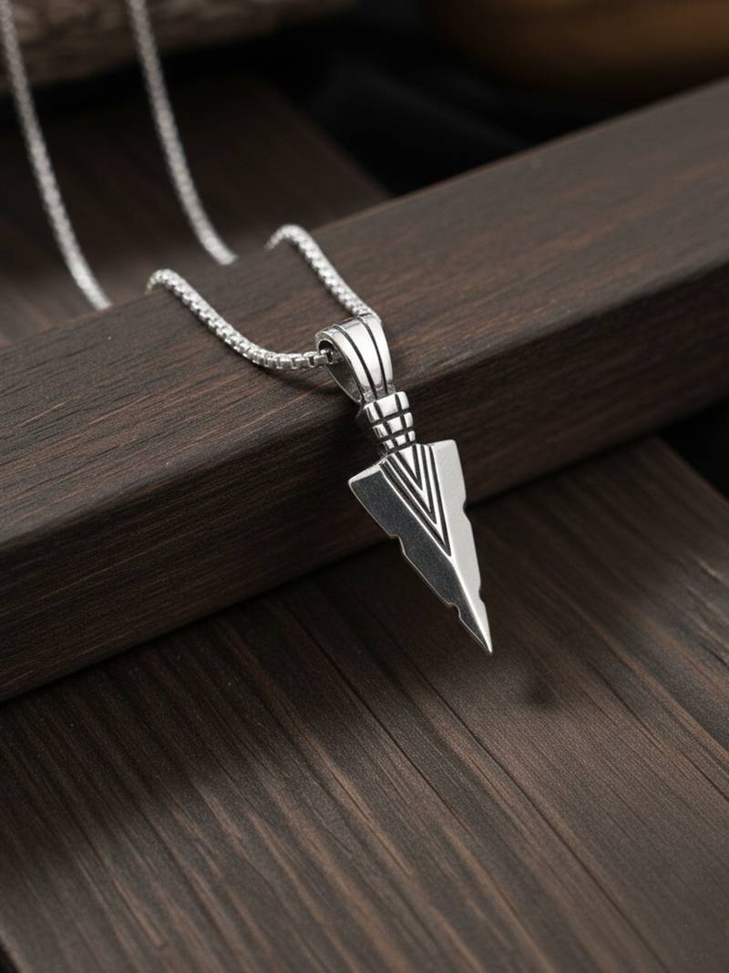 men's arrow shaped silver plated pendant with chain 
