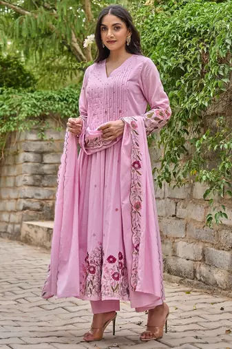 Pink chanderi silk sequin v-neck kurta set with embroidered chanderi dupatta