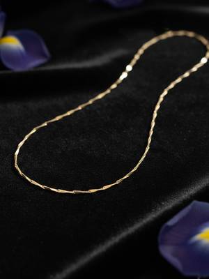  women gold plated handcrafted minimal chain 2
