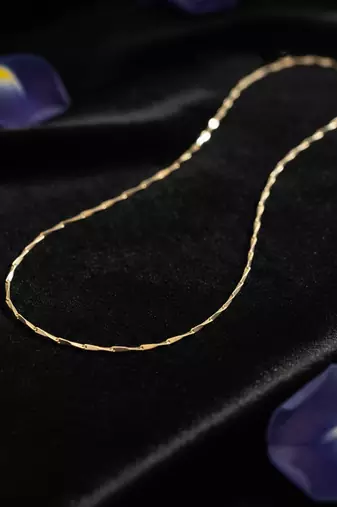  women gold plated handcrafted minimal chain