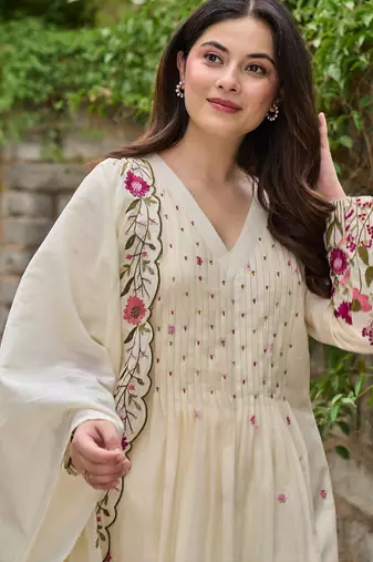 White chanderi silk sequin v-neck kurta set with embroidered chanderi dupatta