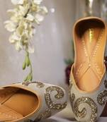 Grey embroidered leather juttis