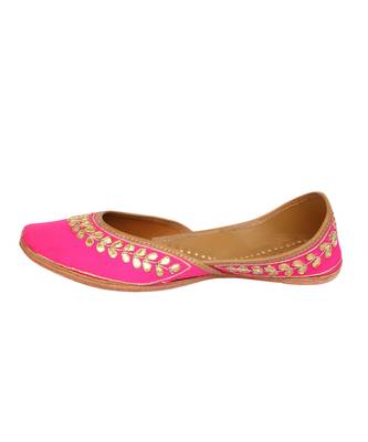 rani pink leather juttis with floral embroidered design 5