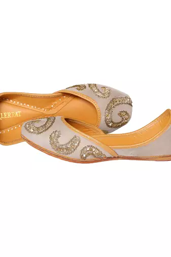grey leather juttis with swirl embroidery design