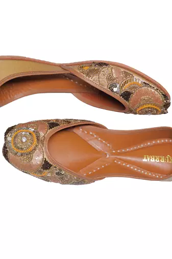 multicolor embroidered leather juttis for women