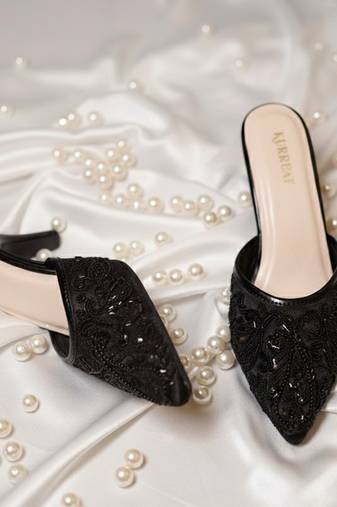 Black beads embroidered synthetic heels