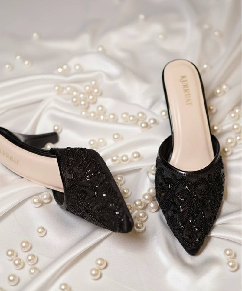 Black beads embroidered synthetic heels