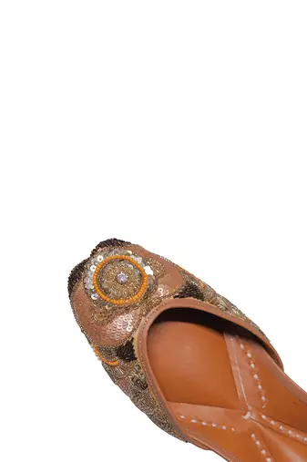 multicolor embroidered leather juttis for women