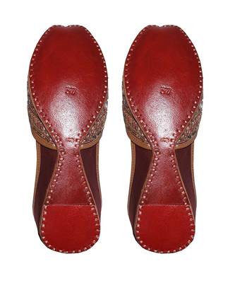 Ruby red embroidered leather juttis 4