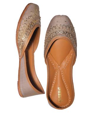 Muted gold embroidered leather juttis 5