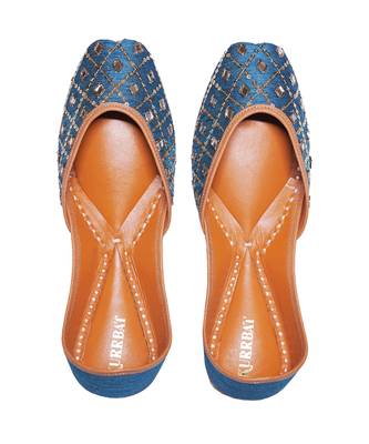 Blue embroidered leather juttis 2