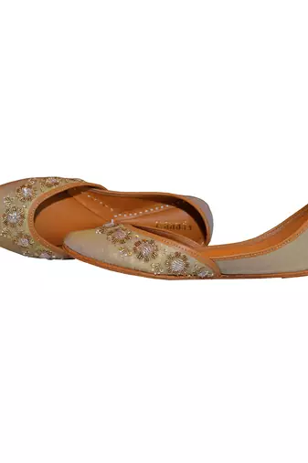 metallic gold embroidered leather juttis for women