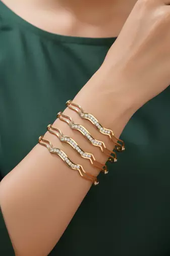  women set of 4 gold plated cz stone bangle