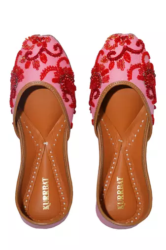 pink embroidered leather juttis with floral embroidery