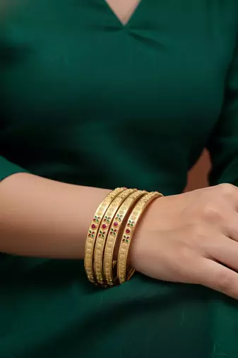  women set of 4 gold plated artificial stone bangle