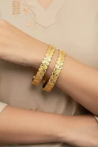  women set of 2 leaf design gold plated kada bangle