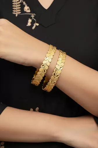  women set of 2 leaf design gold plated kada bangle