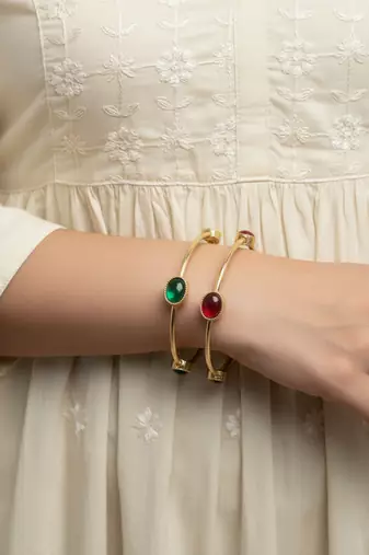  women set of 2 gold plated artificial stone bangle