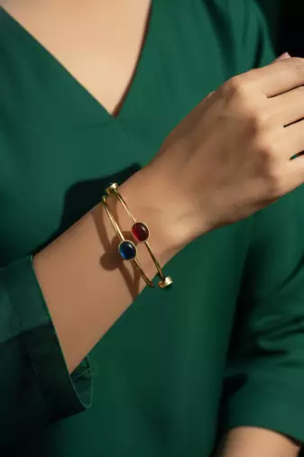  women set of 2 gold plated artificial stone bangle