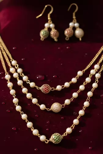  women gold plated multicolour artificial beads necklace with earrings
