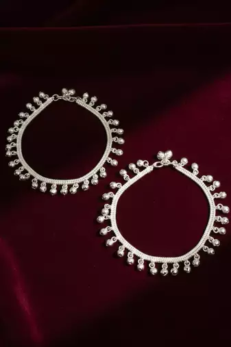  women set of 2 silver plated ghunguru beaded anklet