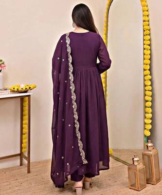 Purple chanderi silk sequin kurta pant set with embroidered chanderi dupatta 2