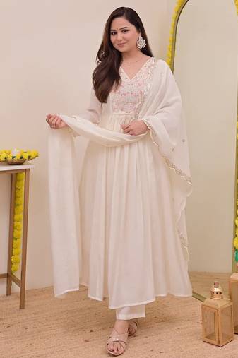 White chanderi silk sequin round neck kurta set with embroidered chanderi dupatta