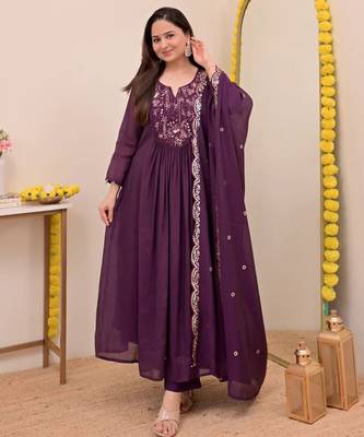 Purple chanderi silk sequin kurta pant set with embroidered chanderi dupatta 4