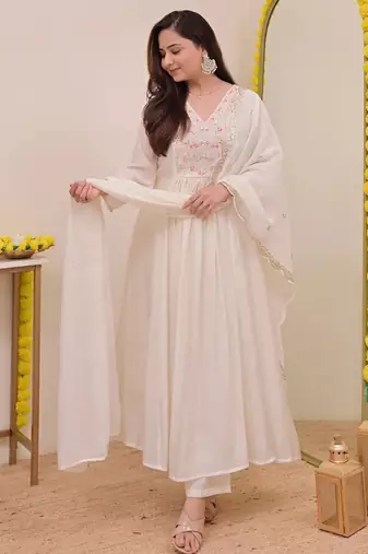White chanderi silk sequin round neck kurta set with embroidered chanderi dupatta