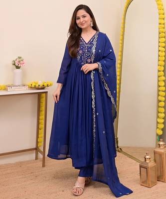 Navy blue chanderi silk sequin kurta pant set with embroidered chanderi dupatta 1