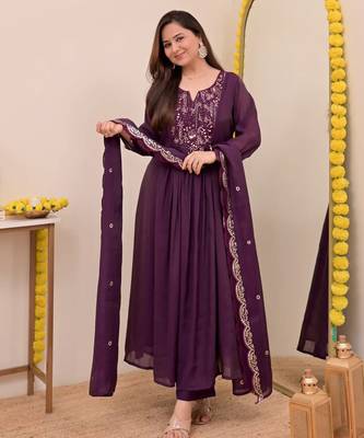 Purple chanderi silk sequin kurta pant set with embroidered chanderi dupatta 5