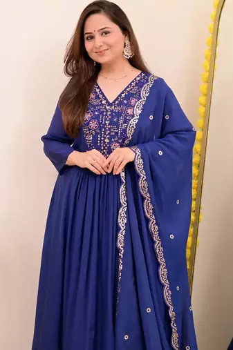 Navy blue chanderi silk sequin kurta pant set with embroidered chanderi dupatta