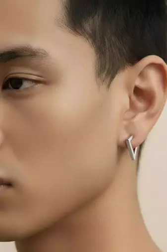  men's silver plated geomatric shaped stud earrings