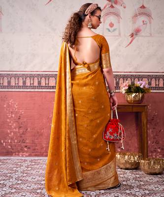  chinon self print saree with zari woven design 3
